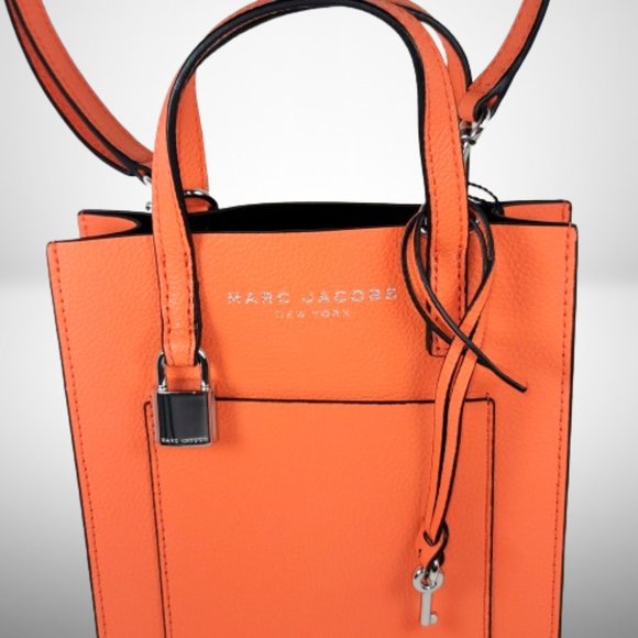 Marc Jacobs New Micro Leather Cross Body Tote - Picture 4 of 12